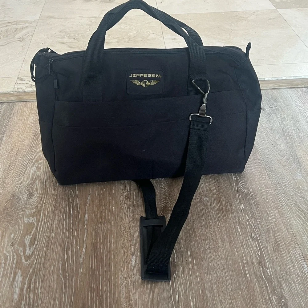 Jeppesen flight bag Perfect for pilots in training or professionals.
